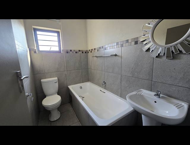 3 BEDROOM FREEHOLD FOR SALE IN ALBERTSDAL